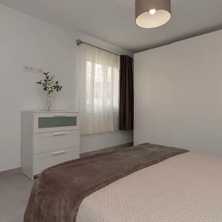 Apartment Mego 2 *